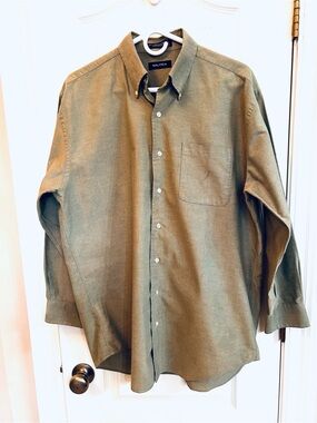 Nautica Men's Olive Button-Down Long Sleeve Shirt